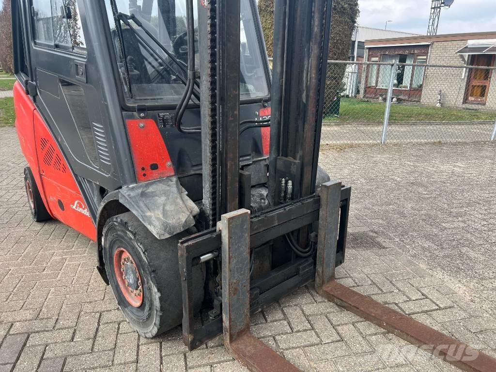 Linde H 30 D Dízel targoncák