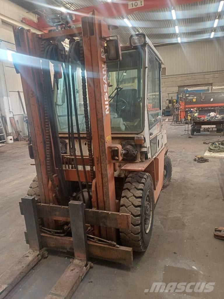 Nissan 33 U Dízel targoncák