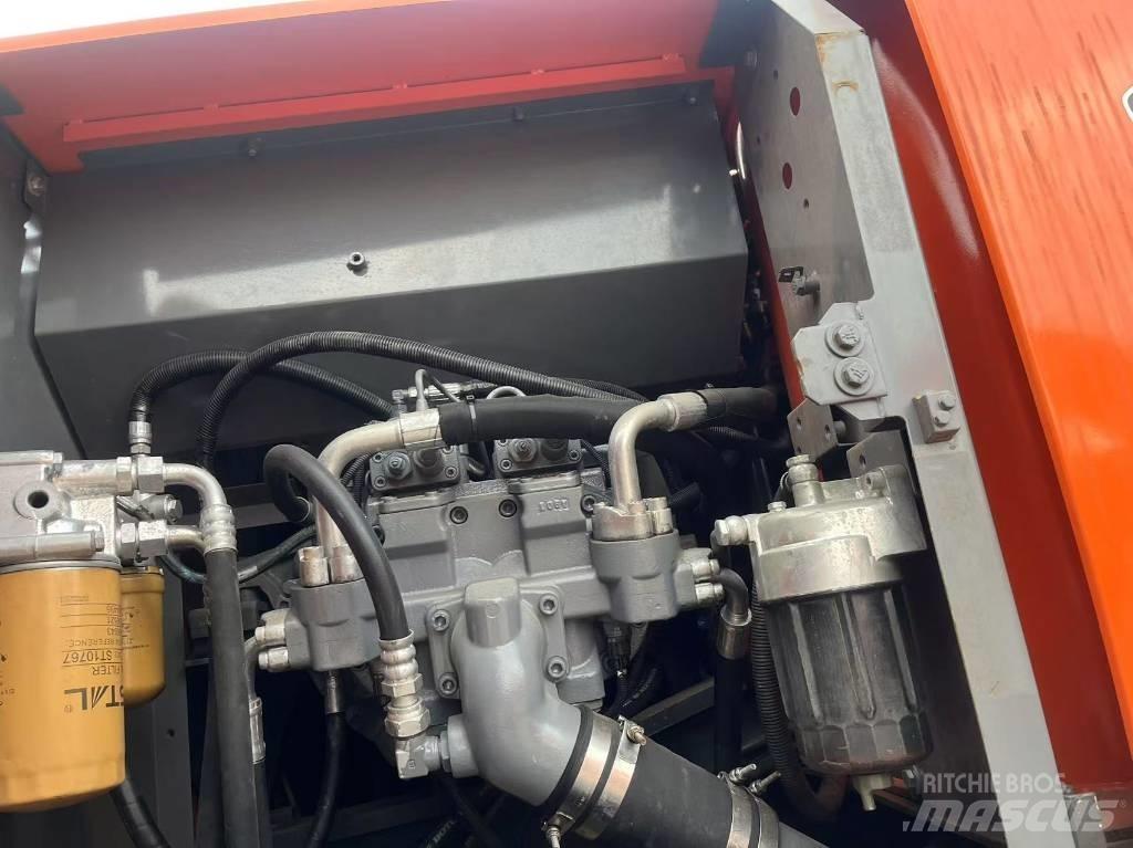 Hitachi zx200 Lánctalpas kotrók