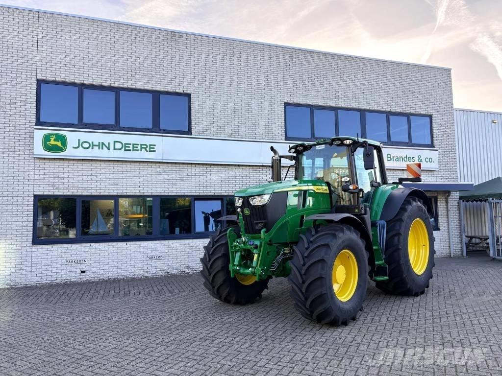 John Deere 6M200 Traktorok