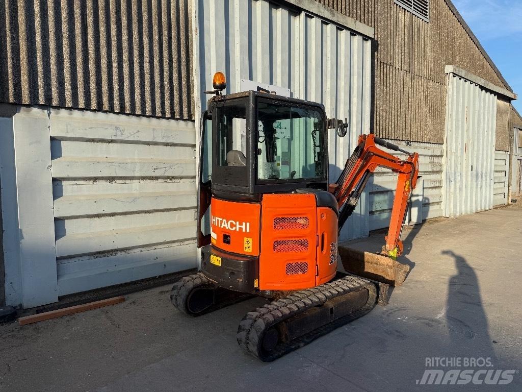 Hitachi ZX 26 Mini kotrók < 7t