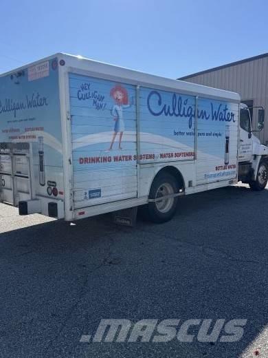 Hino 268 Italszállító tehergépkocsik