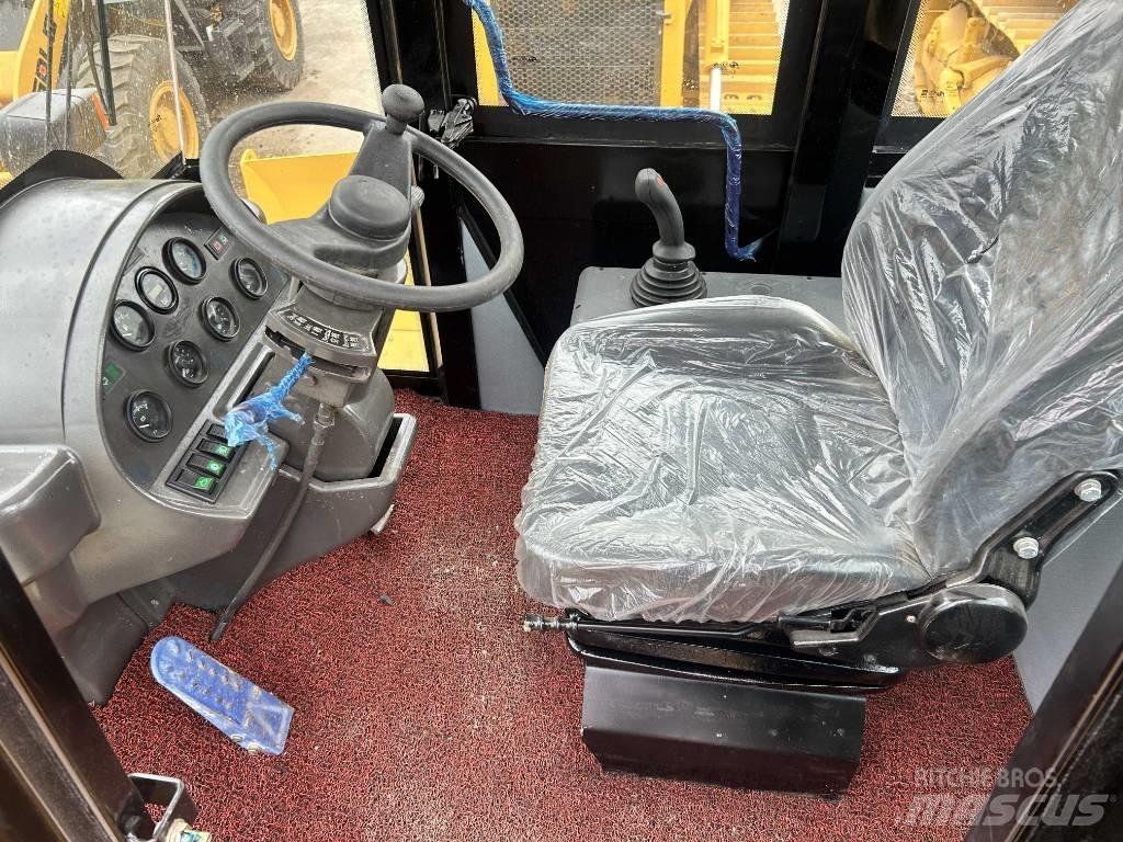 CAT 966 H Gumikerekes homlokrakodók