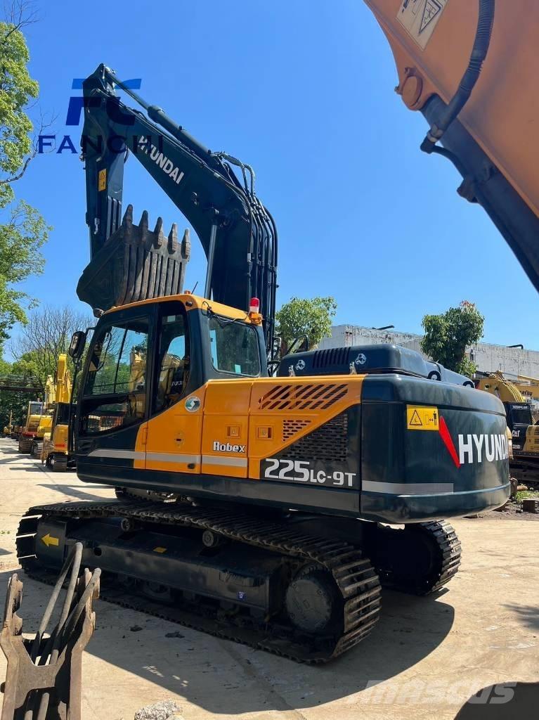 Hyundai 225LC-9t Lánctalpas kotrók