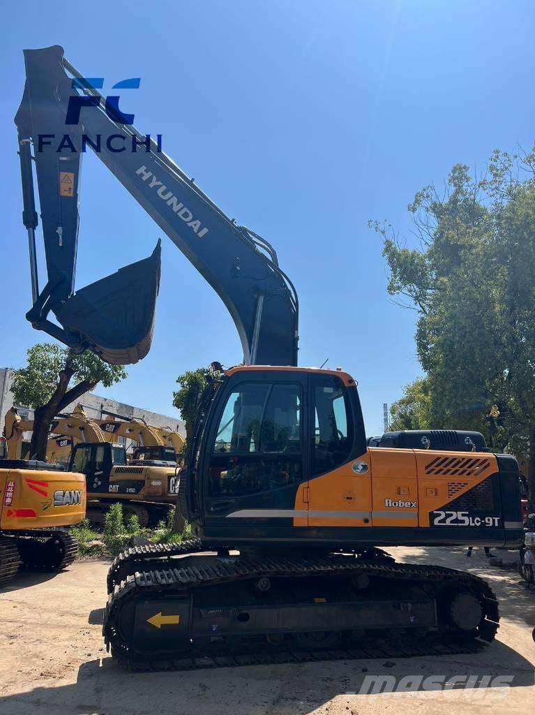 Hyundai 225LC-9t Lánctalpas kotrók