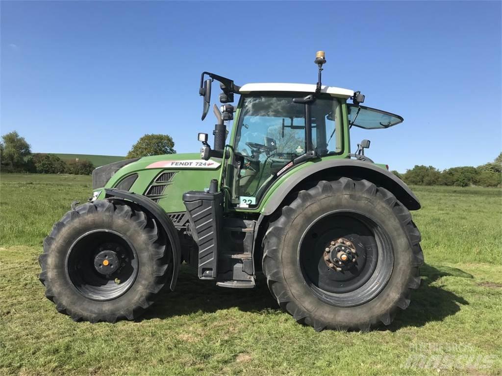 Fendt 724 Vario Traktorok