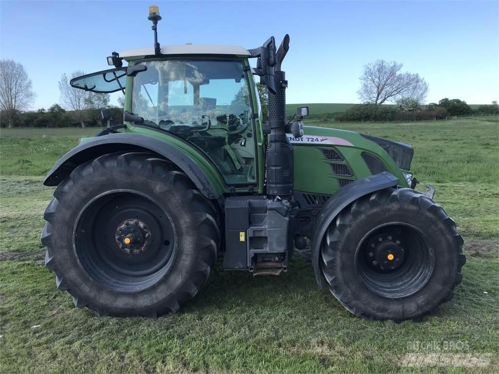 Fendt 724 Vario Traktorok