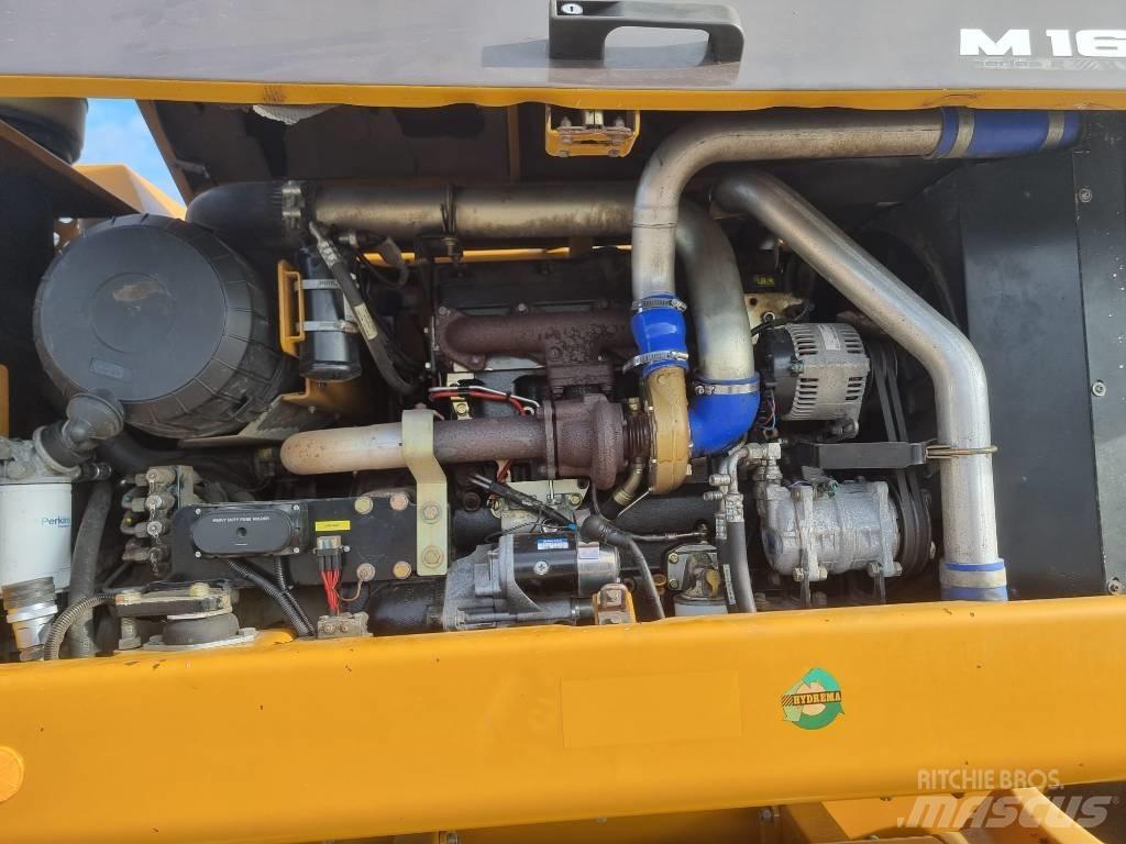 Hydrema M 1600 C Gumikerekes kotrók