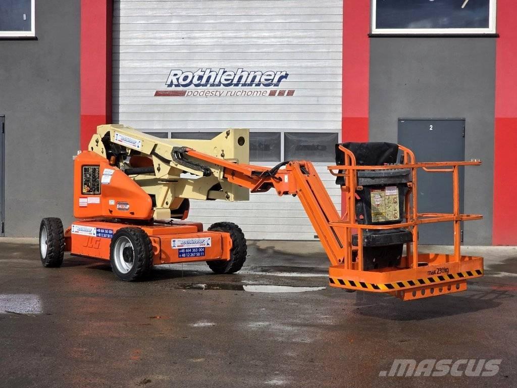 JLG 400 AJP Karos emelők