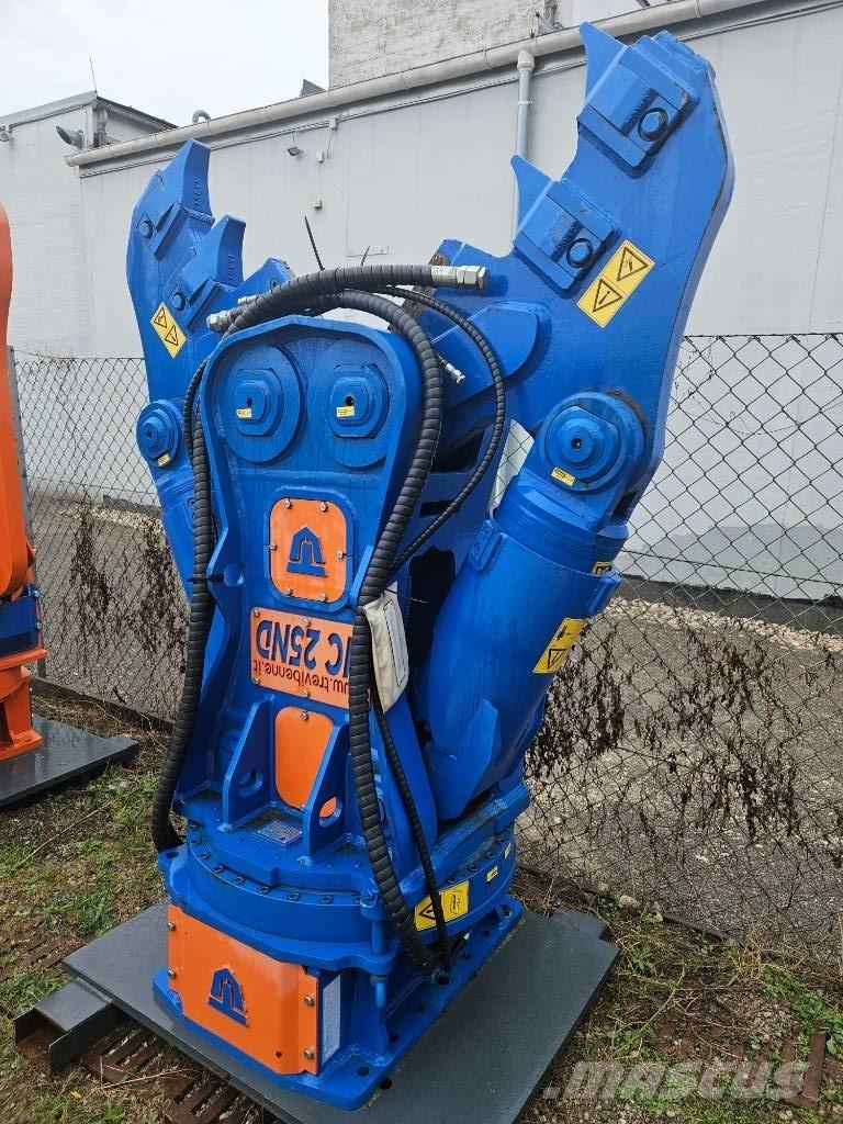 Trevibenne HC 25 ND Bontásra használt kotrók