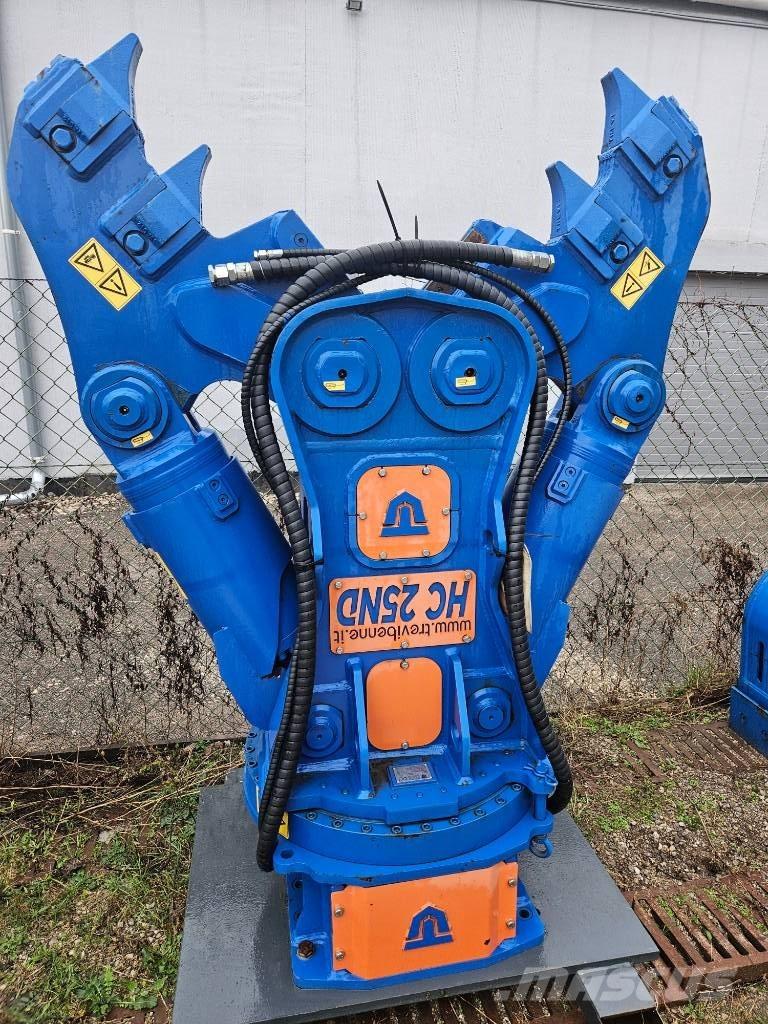 Trevibenne HC 25 ND Bontásra használt kotrók