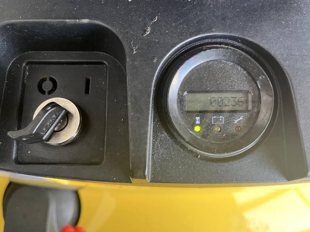 Hyster S1.0E Alacsony emelőkocsi