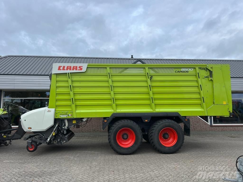 CLAAS Cargos 8500 Önrakodó pótkocsik