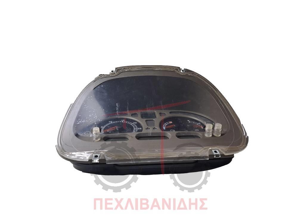 CASE maxxum Vezetőfülke és belső tartozékok