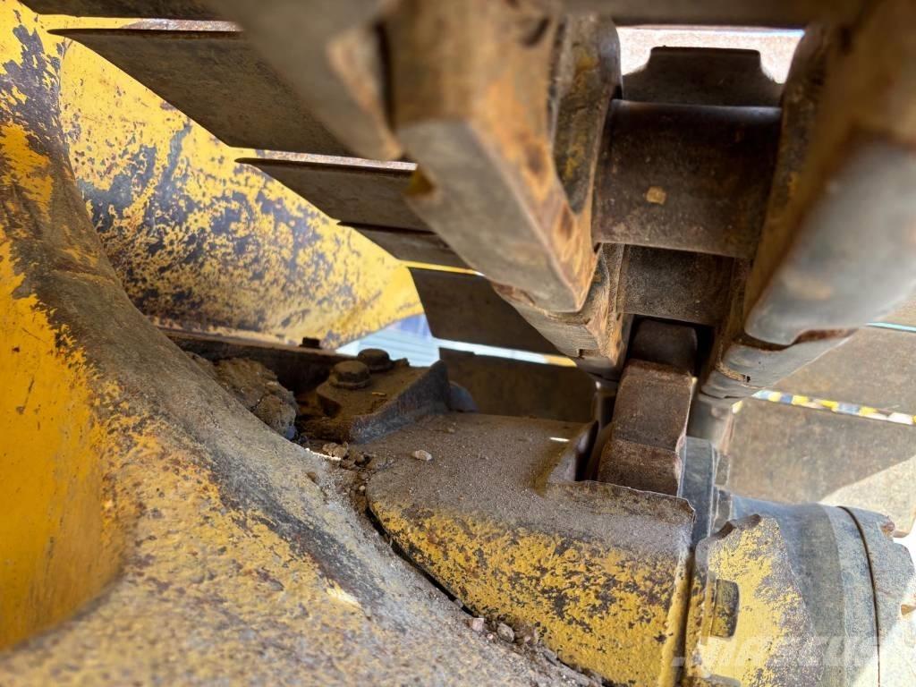 Komatsu D37 PX-23 lánctalpas dózerek