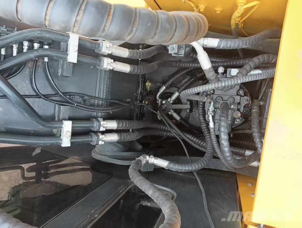 Hyundai 220 LC-9S Lánctalpas kotrók