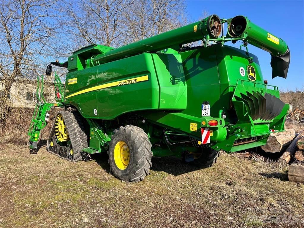 John Deere T670i Kombájnok