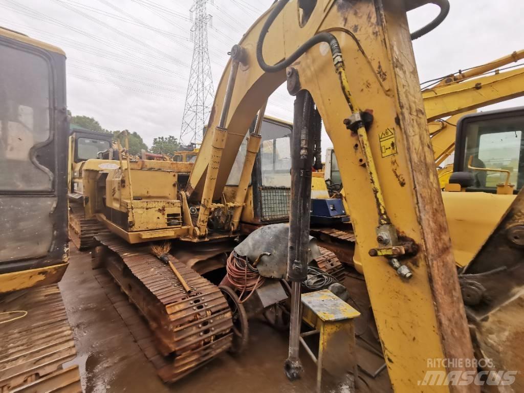 CAT E120B Lánctalpas kotrók