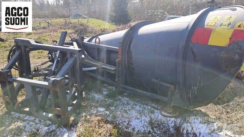 AM ALUEAURA 300 Hóeltakarítók