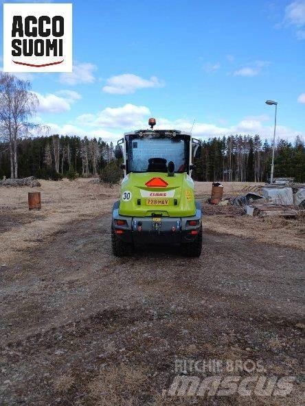 CLAAS 535 TORION Traktorok