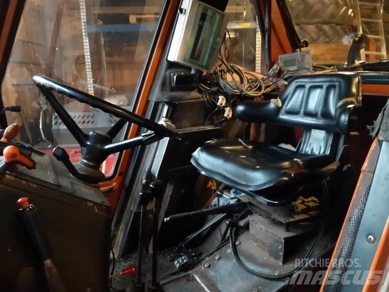 Fiat 880 DT Traktorok