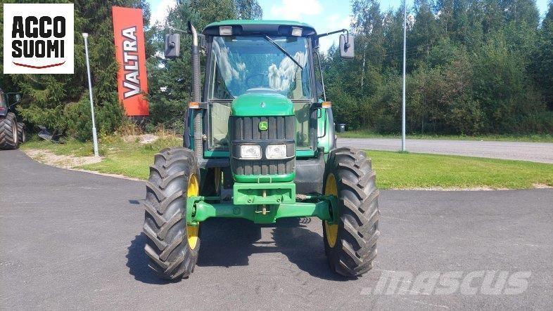 John Deere 6220 SE Traktorok
