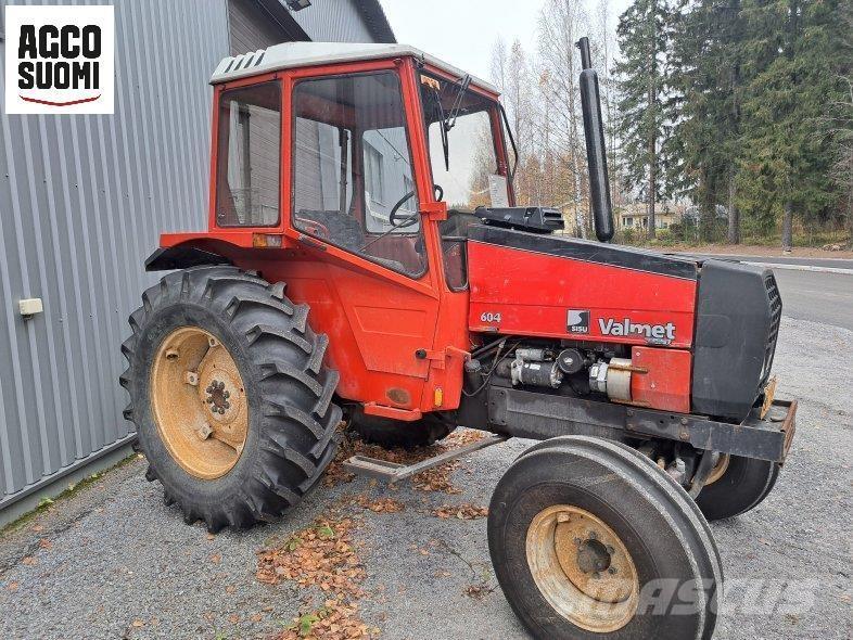 Valmet 604 Traktorok
