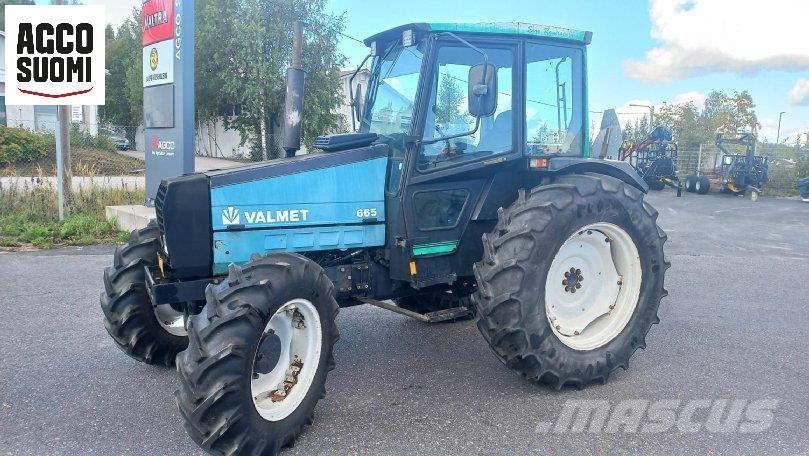 Valmet 665 Traktorok