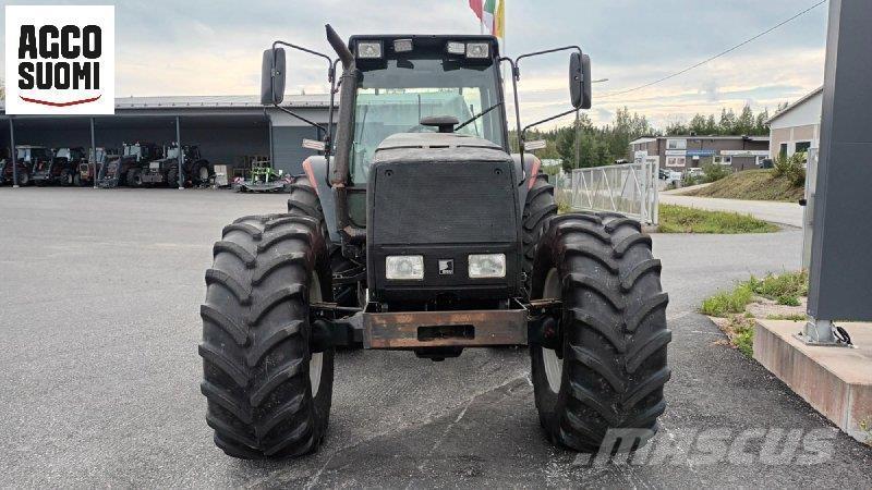 Valmet 8550 MEGA Traktorok