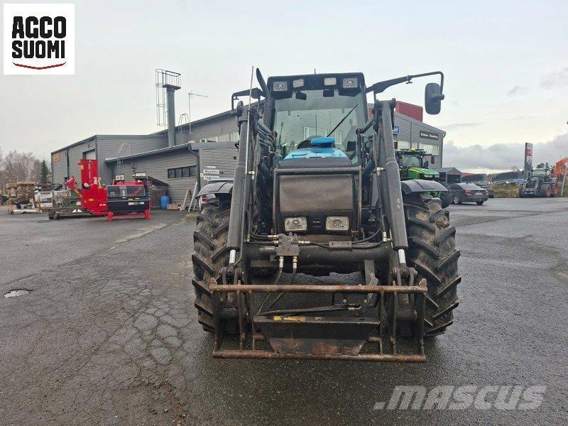 Valtra 6750 HITECH Traktorok