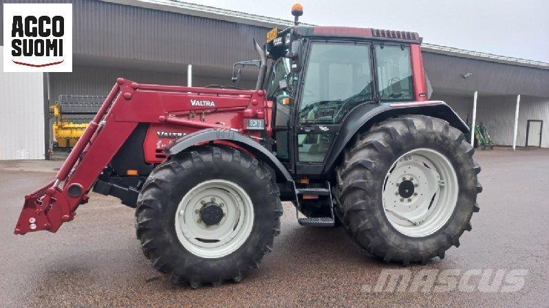Valtra 6800 Traktorok