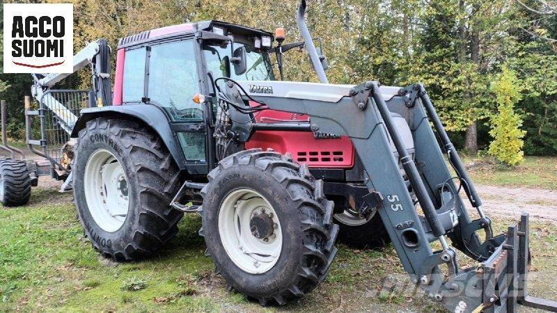 Valtra 6850 Traktorok