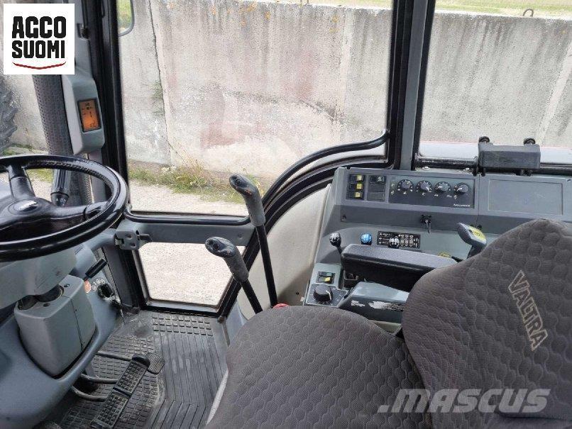 Valtra 8050 HT Traktorok