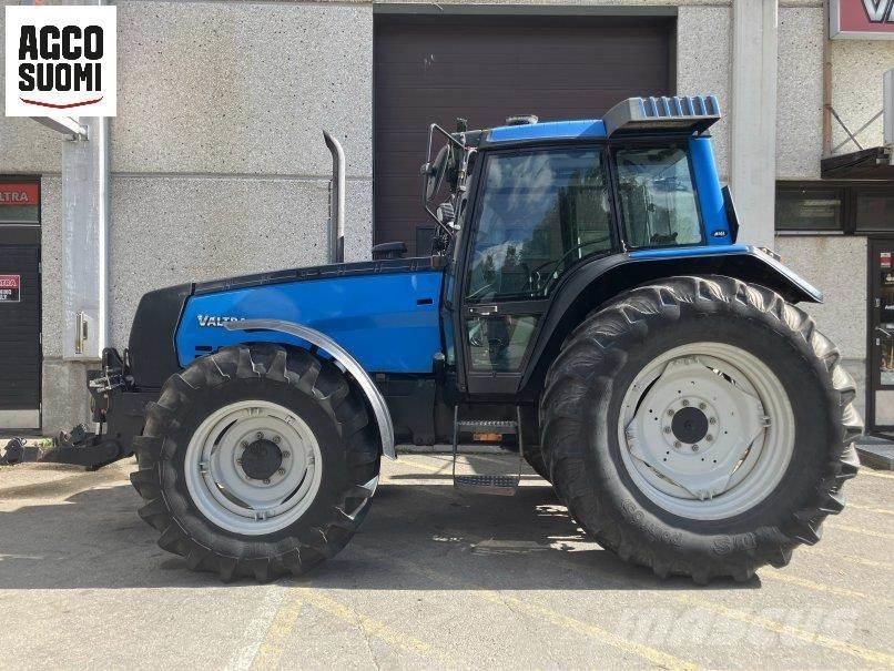 Valtra 8050 MEGA Traktorok