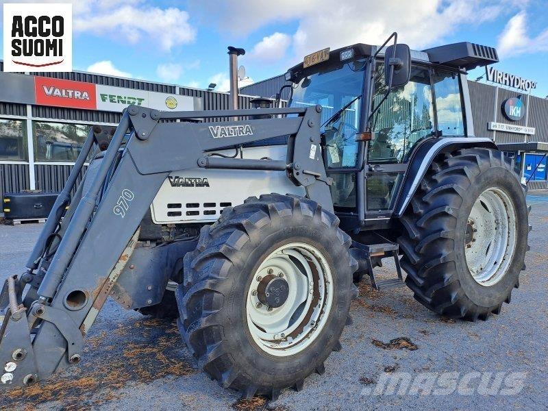 Valtra 8400 Traktorok