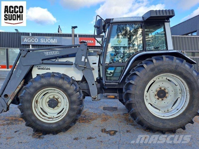 Valtra 8400 Traktorok
