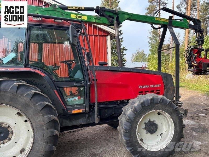 Valtra 8400 Traktorok