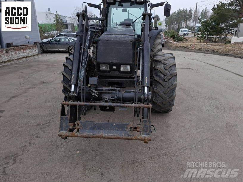Valtra 8450 HITECH Traktorok