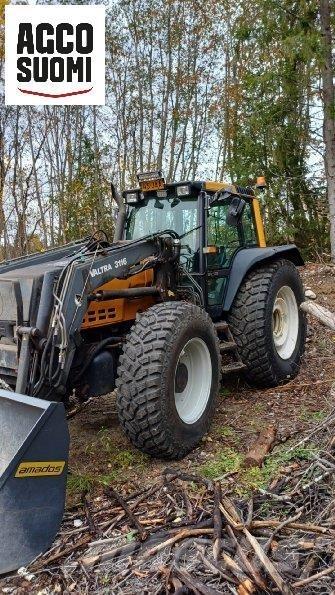 Valtra 8450 HT Traktorok