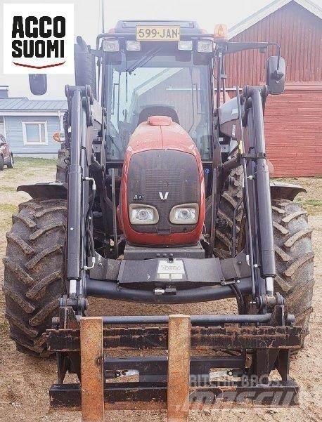 Valtra A93 H Traktorok