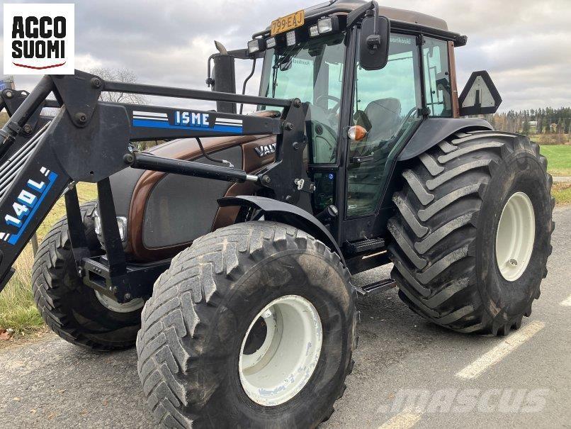 Valtra A93 HT Traktorok