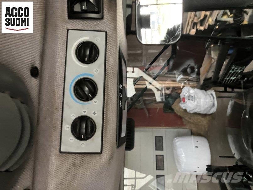 Valtra A93 HT Traktorok