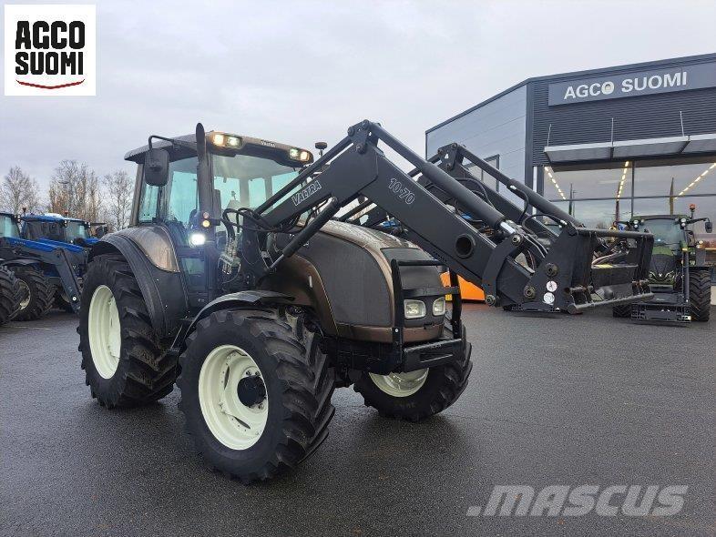 Valtra M120 Traktorok