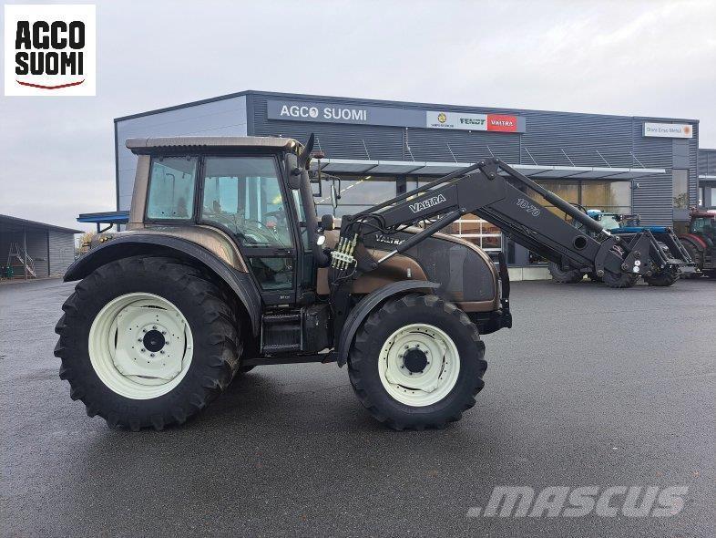 Valtra M120 Traktorok