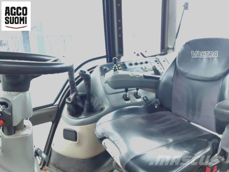 Valtra M130 Traktorok