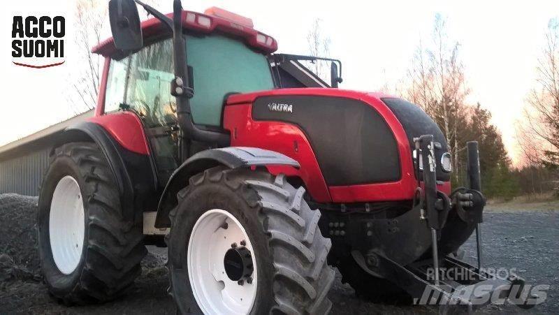 Valtra M130 Traktorok