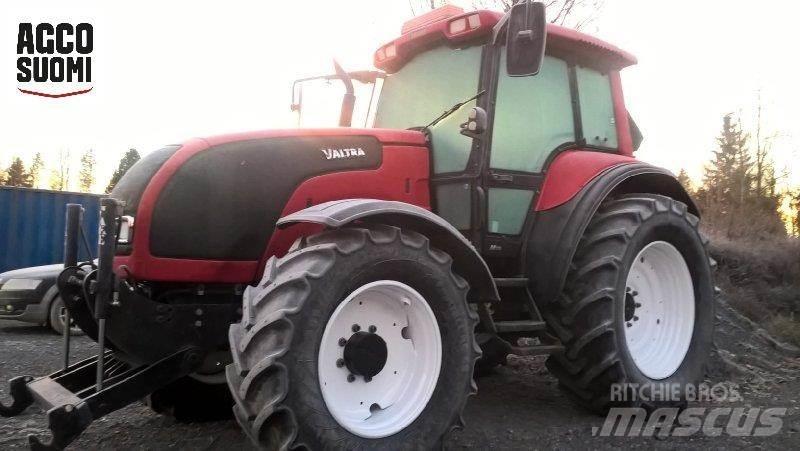 Valtra M130 Traktorok