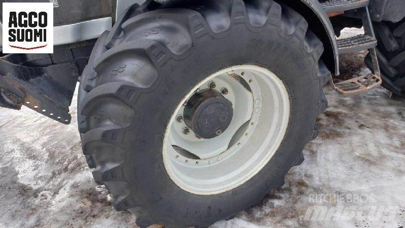 Valtra M150 Traktorok