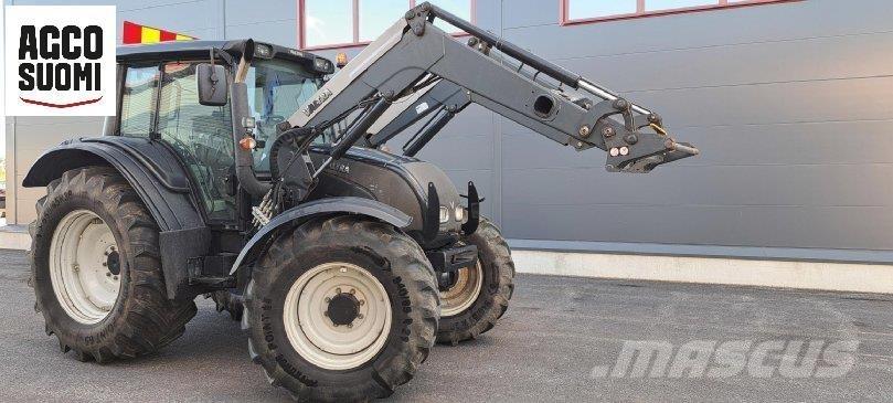 Valtra N121 HITECH Traktorok