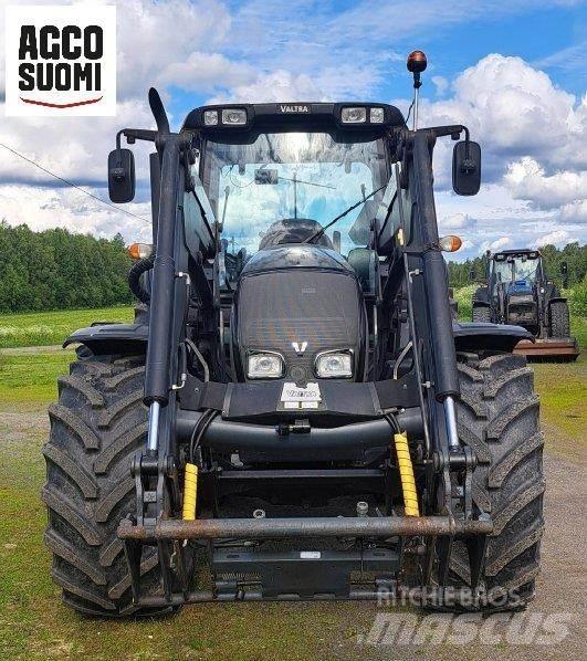 Valtra N141 H Traktorok